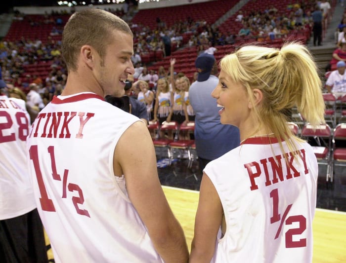 2001-justin-timberlake-britney-spears.jpg